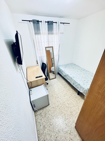 Habitación H41 · vista general desde la entrada