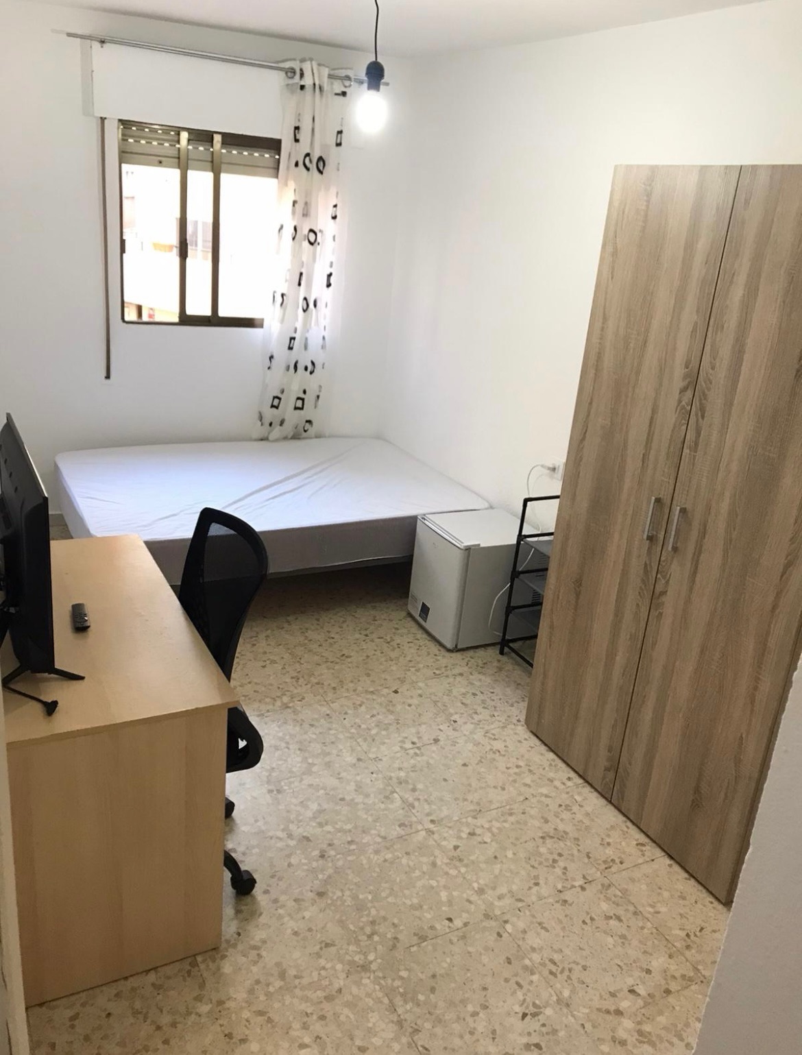 Room H44 · general view from the entrance