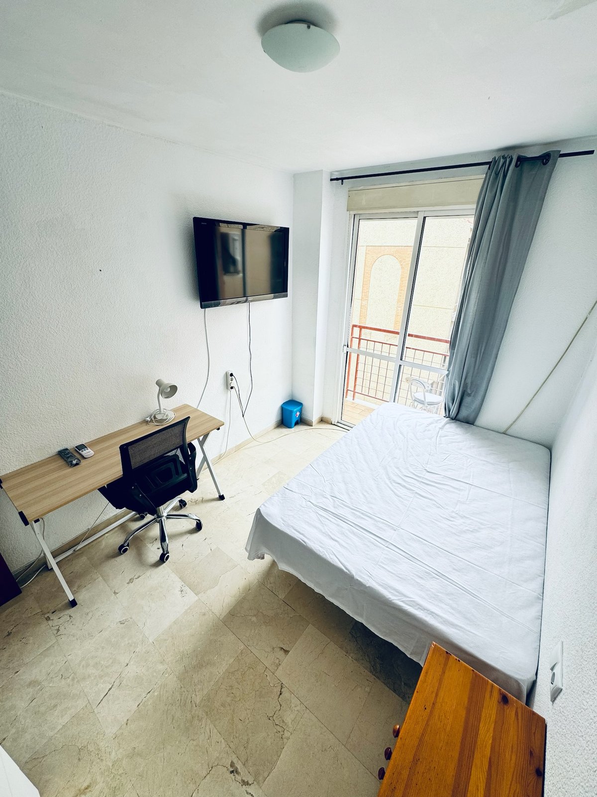 Doble con aire acondicionado · Habitación