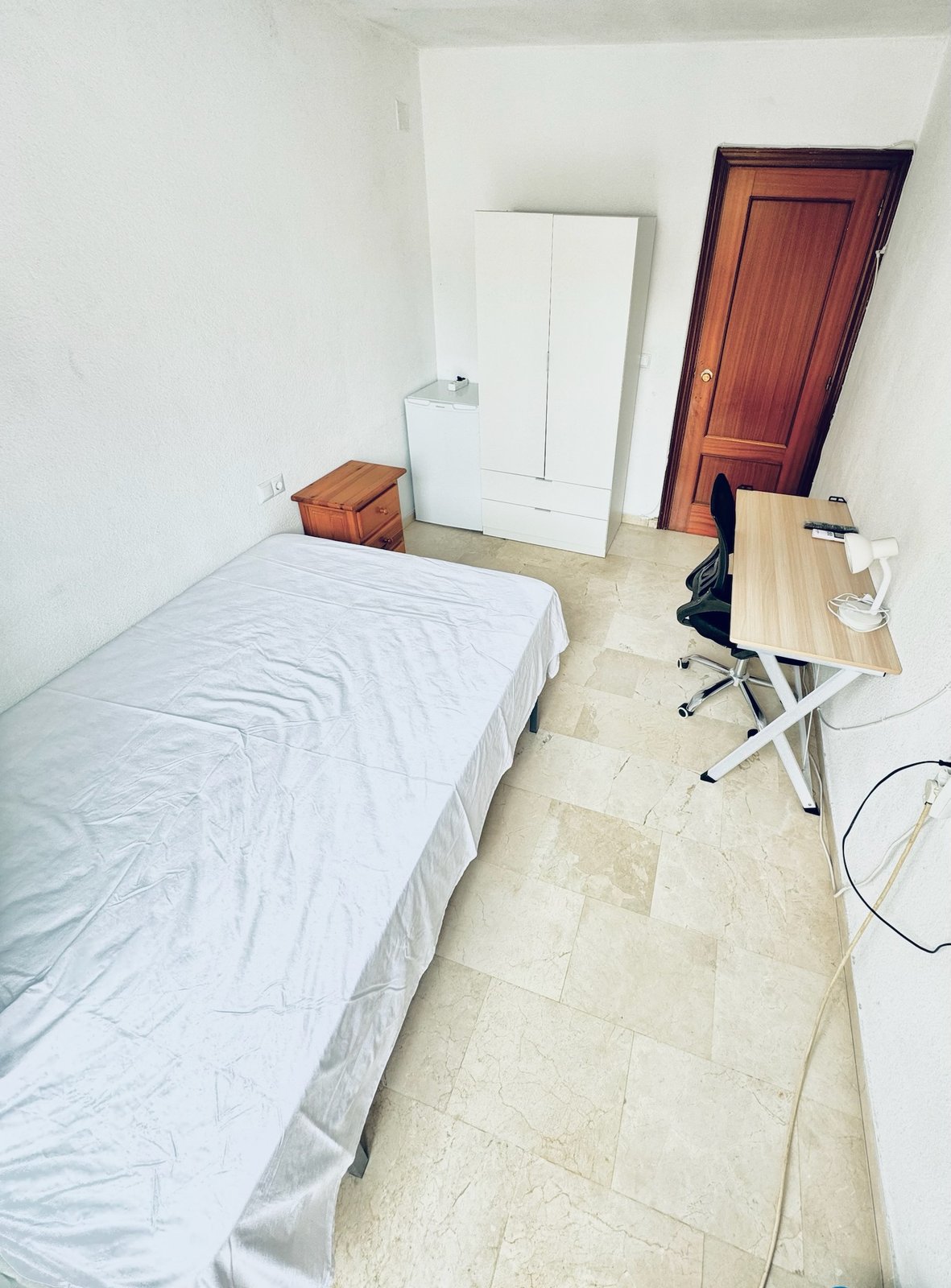 Doble con aire acondicionado · Habitación