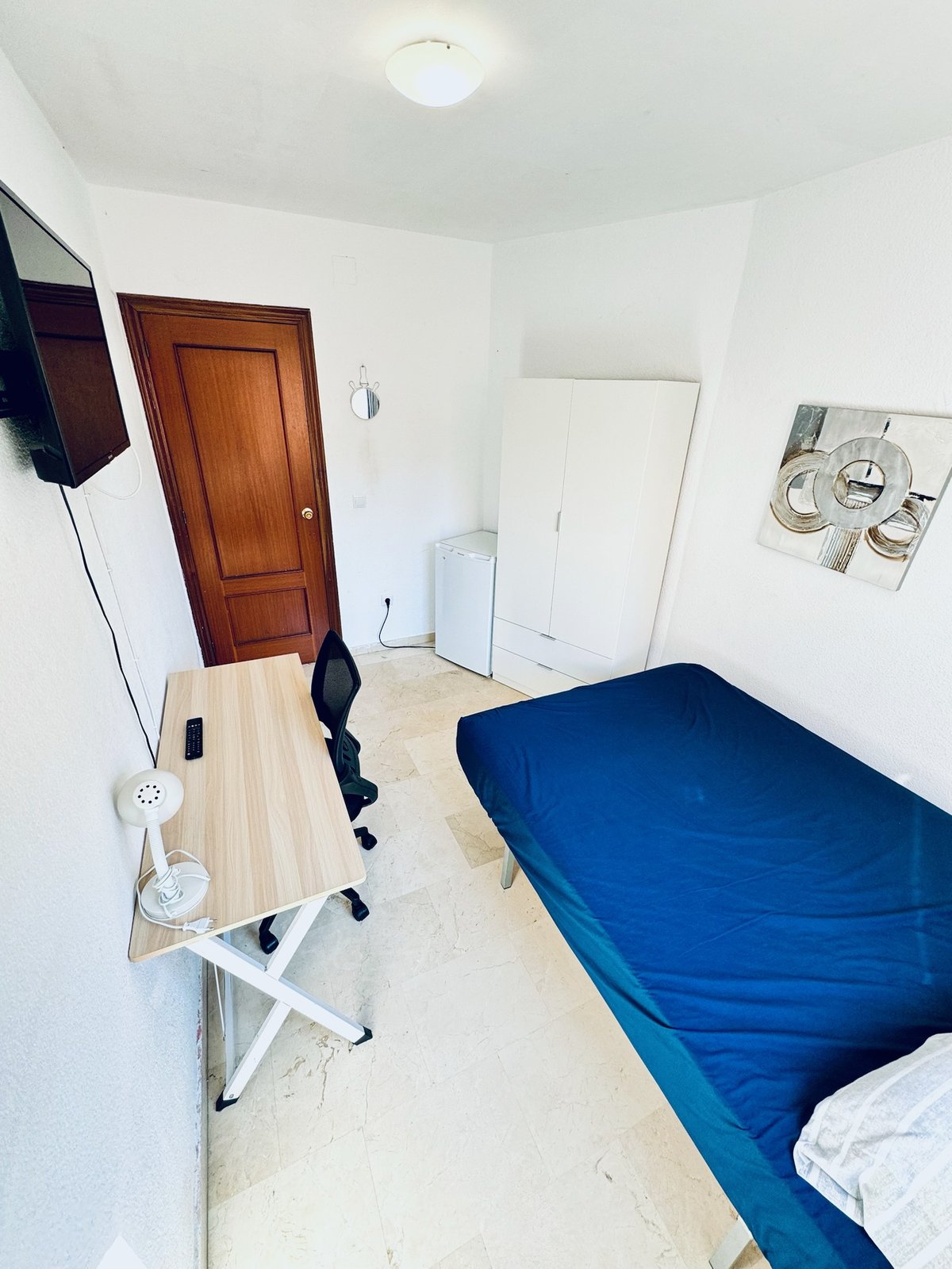 Doble con armario grande · Habitación