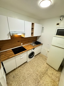 Shared kitchen · fridge, hob, sink and washing machine