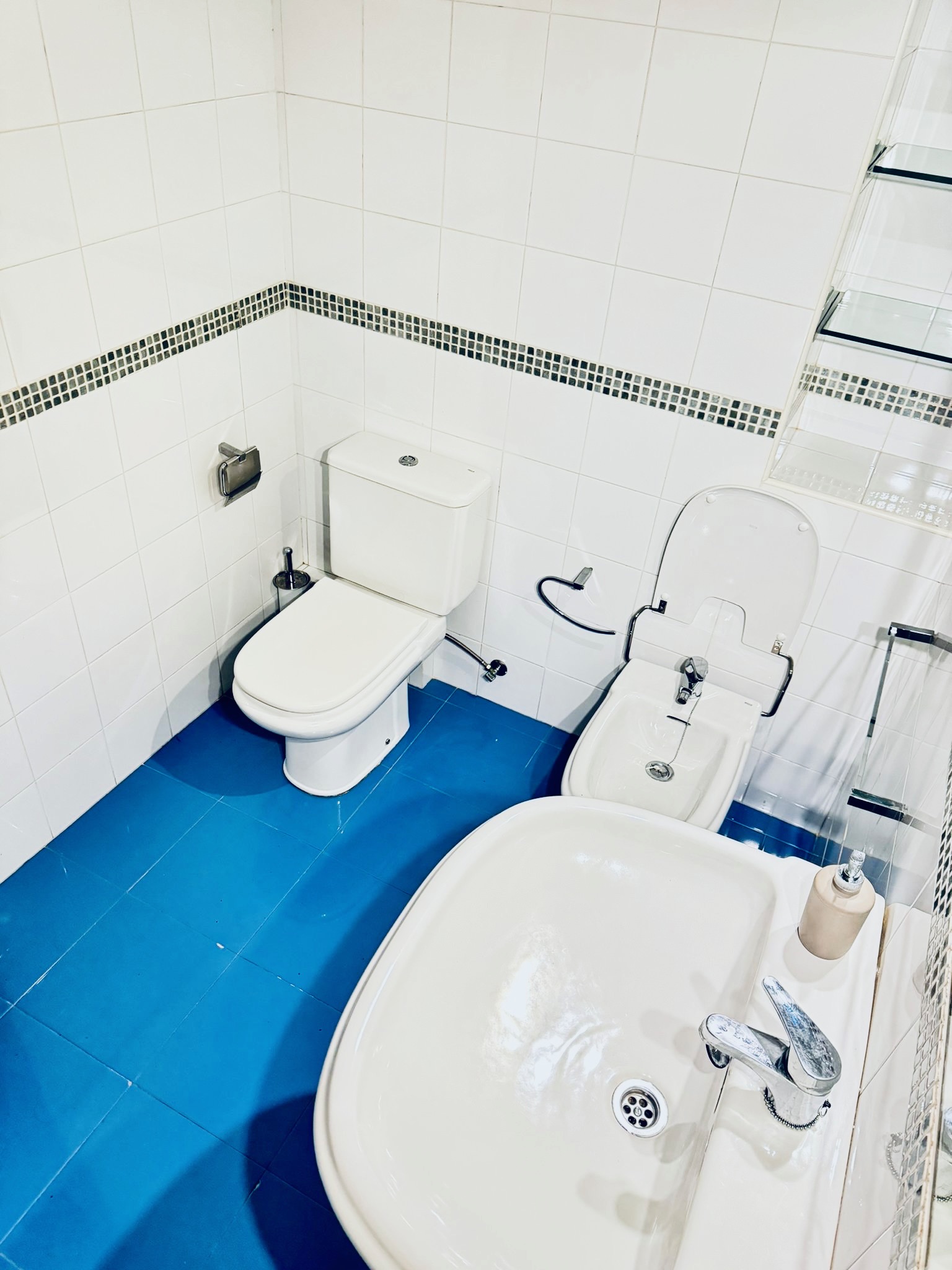 Individual económica · Baño compartido · otra vista