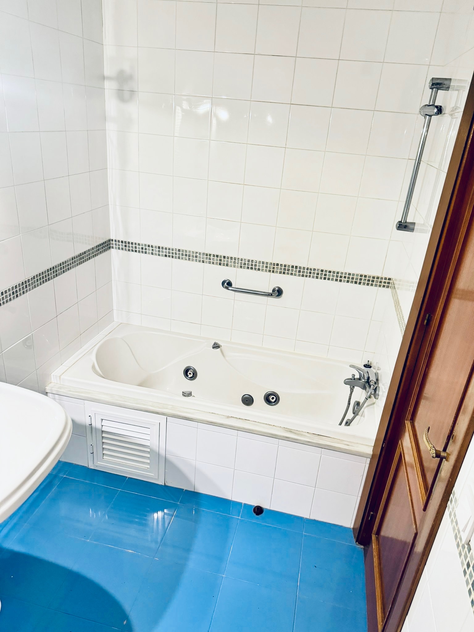 Individual económica · Jacuzzi · detalle